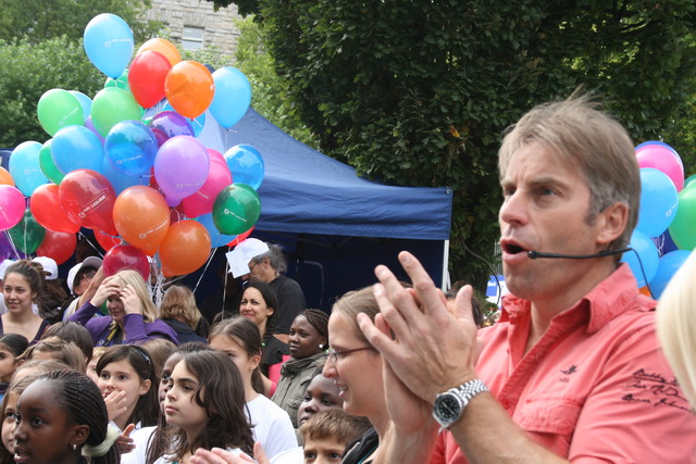 gal/2010/2010 Saitentwist Weltkindertag Burgplatz Essen 20.09.JugendhilfegGmbH Essen/2010 Saitentwist Weltkindertag Burgplatz Jugend Hilfe gGm20.09. 133.jpg